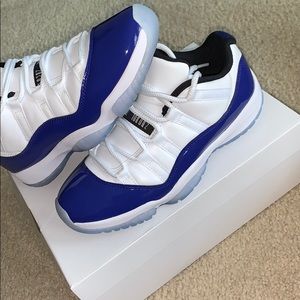Jordan 11 low “Concord Sketch”